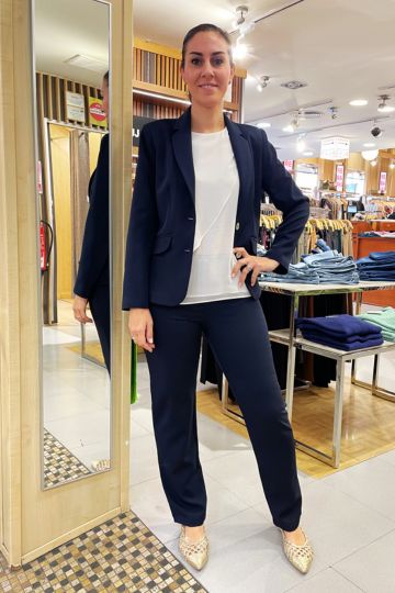 MODA MUJER DE VESTIR